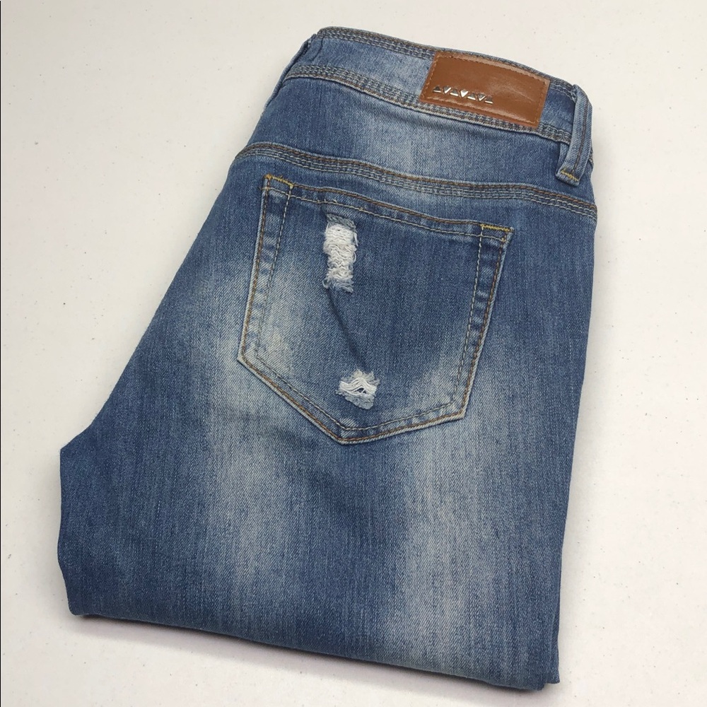 LIKE NEW DOLLHOUSE CHARLEY SKINNY JEANS 5/28x28 ⭐️